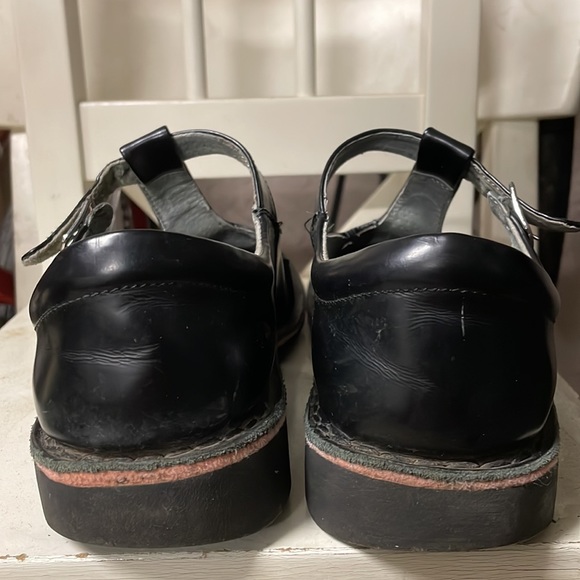 School shoes !! - Picture 4 of 4